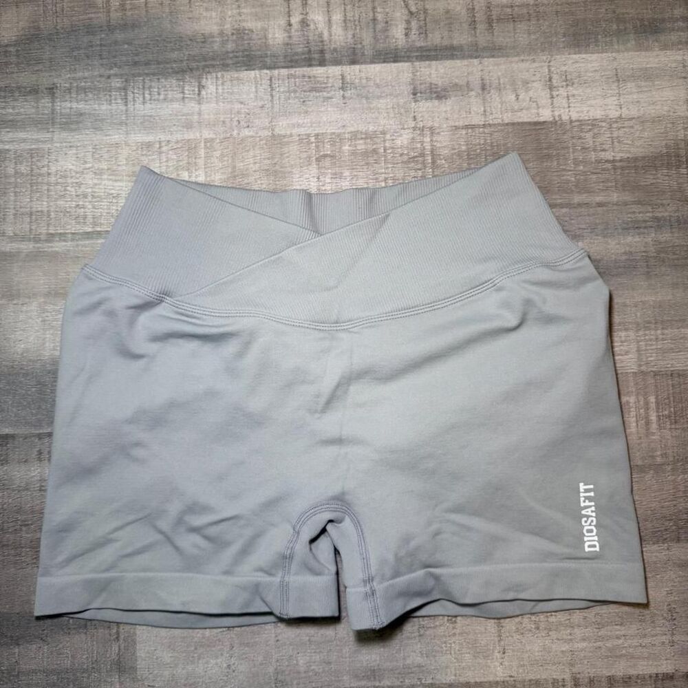 Diosa Fit Large Gray Seamless Gym Shorts Crossover Waist Scrunch Butt Workout L